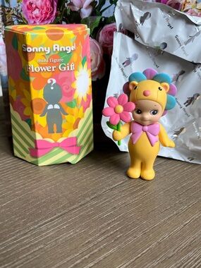 Sonny Angel ORANGE Daisy Lion Flower Gift Series AUTHENTIC Factory Fresh NEW!